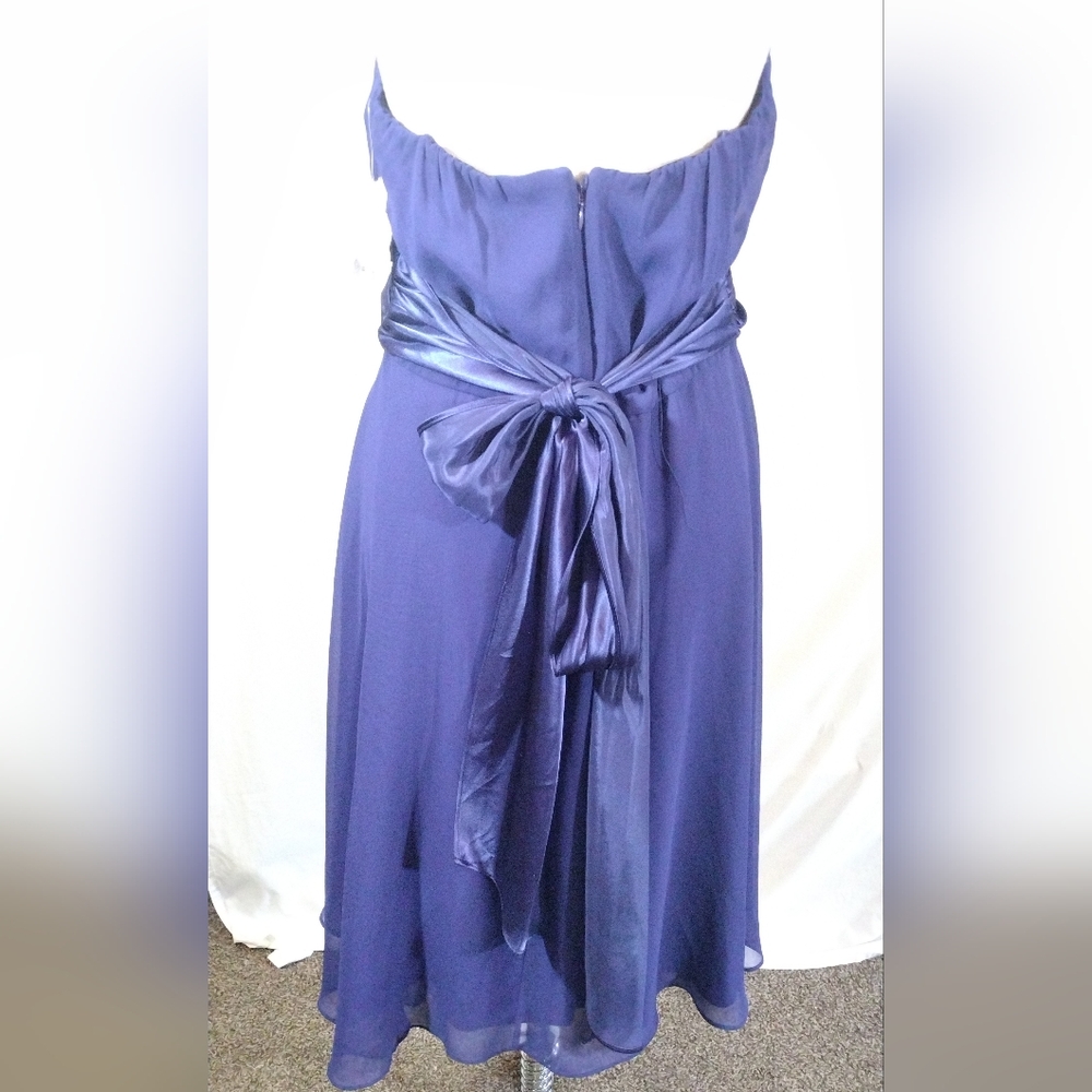 Dressbarn TAG Halter Dress, midi, Blue Satin Waist with Tie, Lined, V-Neck, 12 - Picture 5 of 9